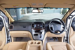 hyundai grand starex 7 ที่นั่ง VIP