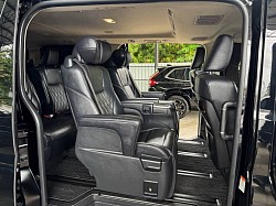 toyota majesty 10 ที่นั่ง VIP