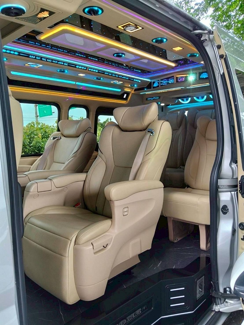 VAV V8